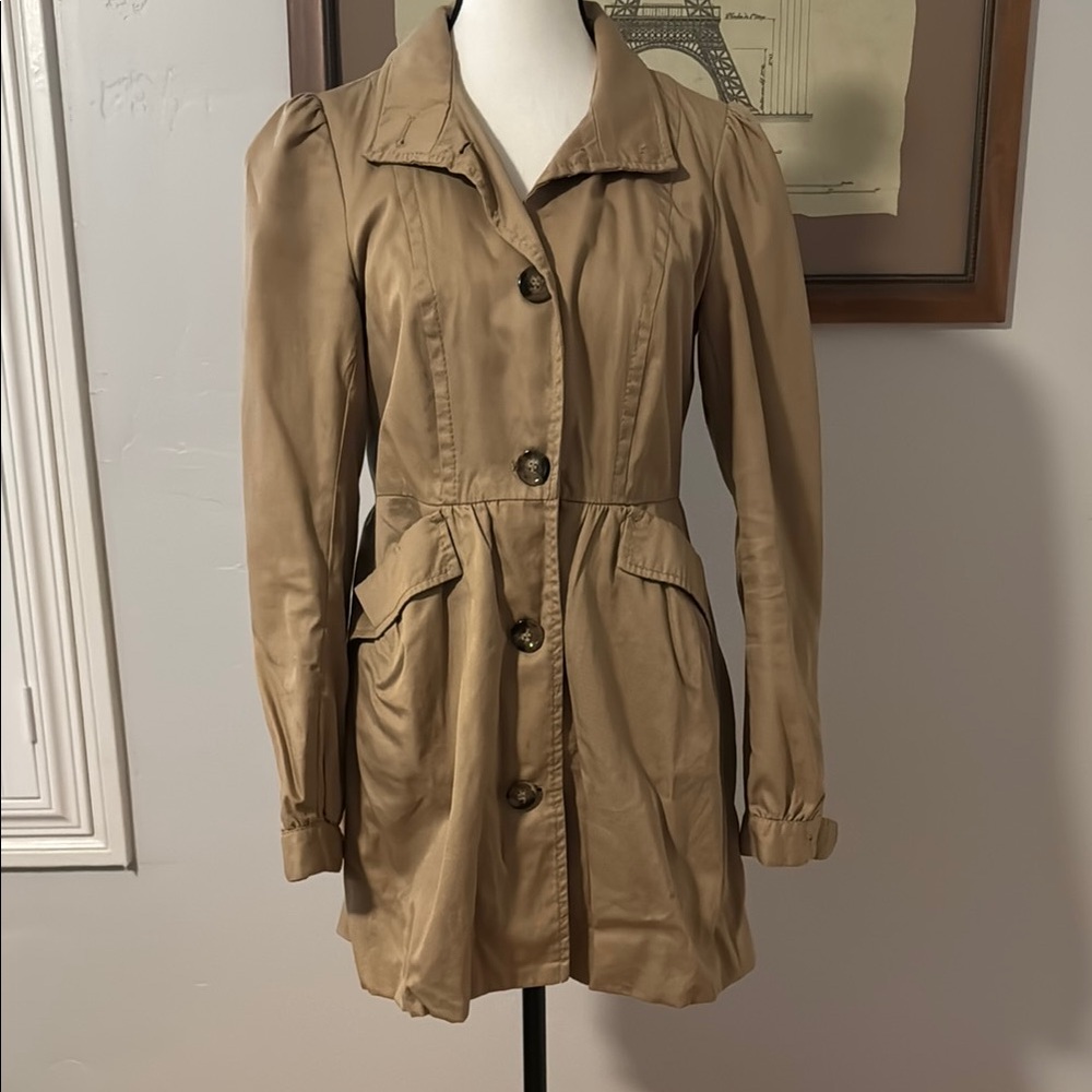 H&M Tan Trench Coat with Belt and Wide Collar